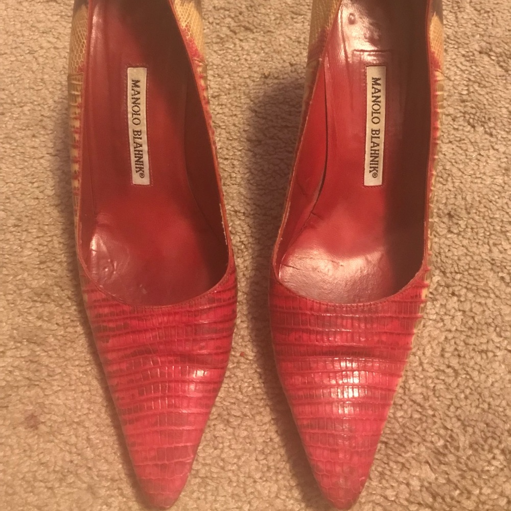 Manolo blahnik reptile skin heels size 8